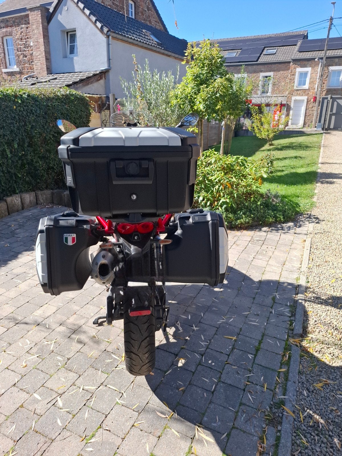 moto Guzzi V85 tt full equipee, Motoren, 2 cilinders, Nieuw, Motorrijbewijs A, Particulier