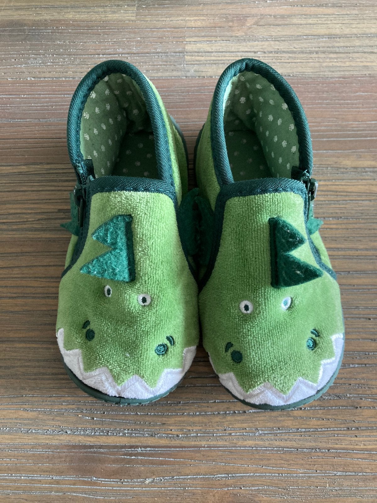 Sloefjes maat 25, Enfants & Bébés, Vêtements de bébé | Chaussures & Chaussettes, Enlèvement, Comme neuf