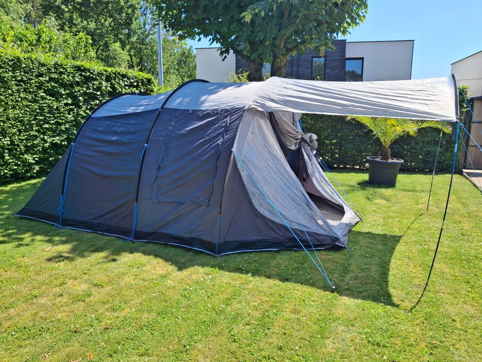 Tunneltent in nieuwstaat, Ophalen