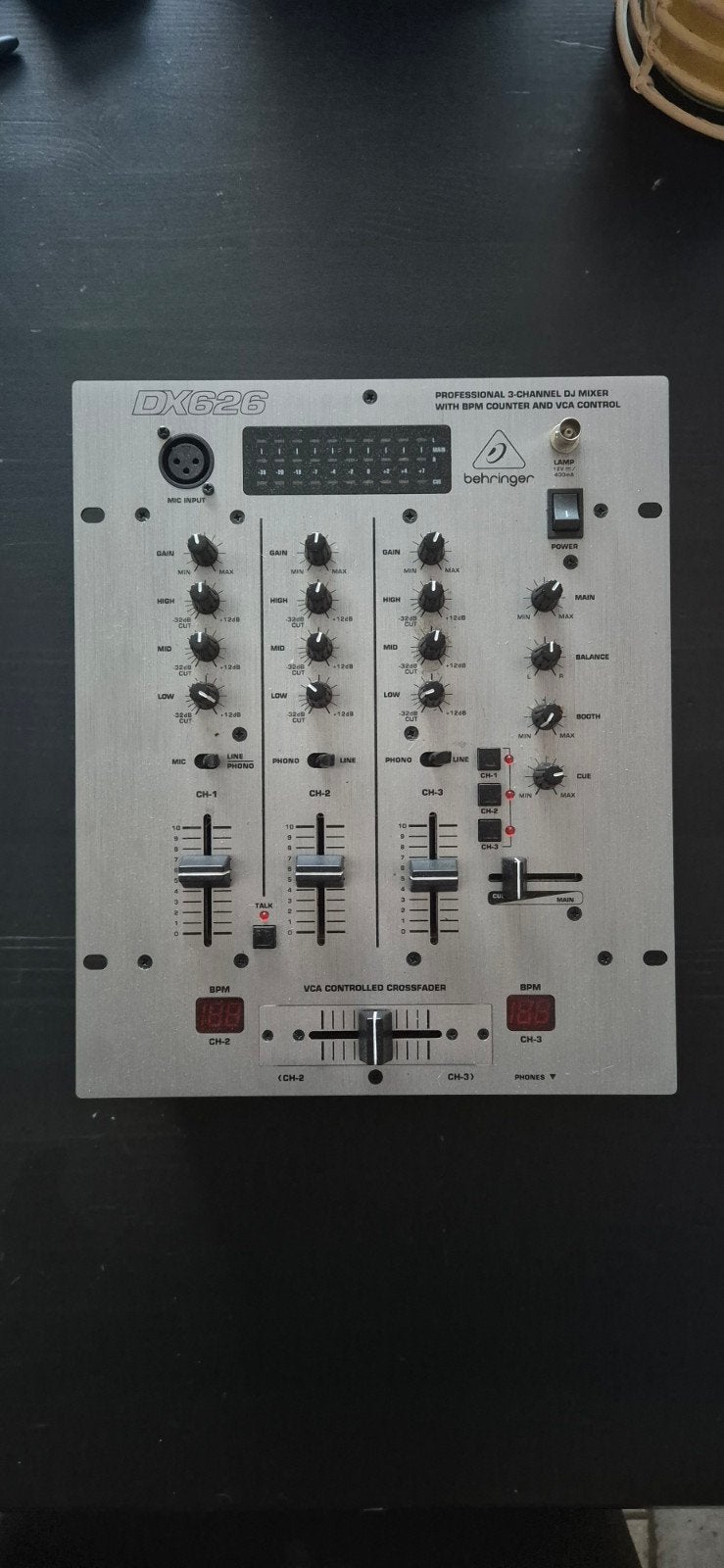 Table de mixage DJ Behringer Pro Mixer DX626, Musique & Instruments, Enlèvement, Entrée micro