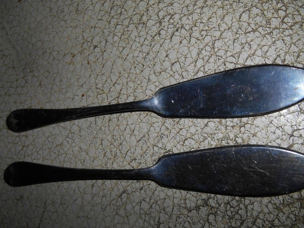 Lot de 2 couteau en métal argenté EPNS England, Enlèvement ou Envoi, Argent