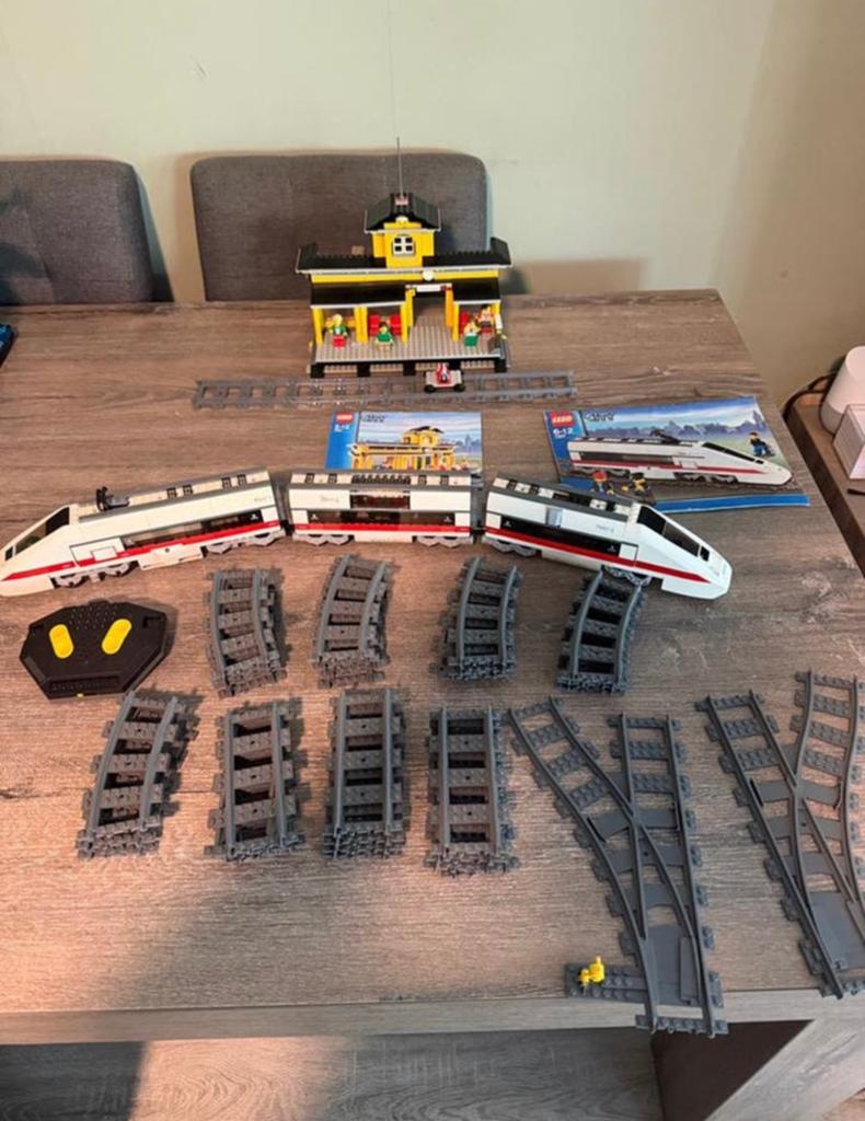 Lego Trein & Station met bouwboekjes, Kinderen en Baby's, Speelgoed | Duplo en Lego, Ophalen of Verzenden, Gebruikt, Lego