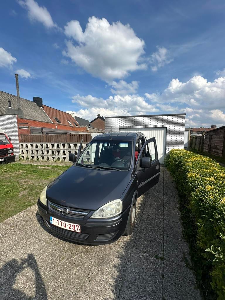 Opel combo 1.4 265dkm, Auto's, Opel, Particulier, Combo Tour, Benzine, Euro 4, Berline, 5 deurs, Handgeschakeld, Blauw, Ophalen