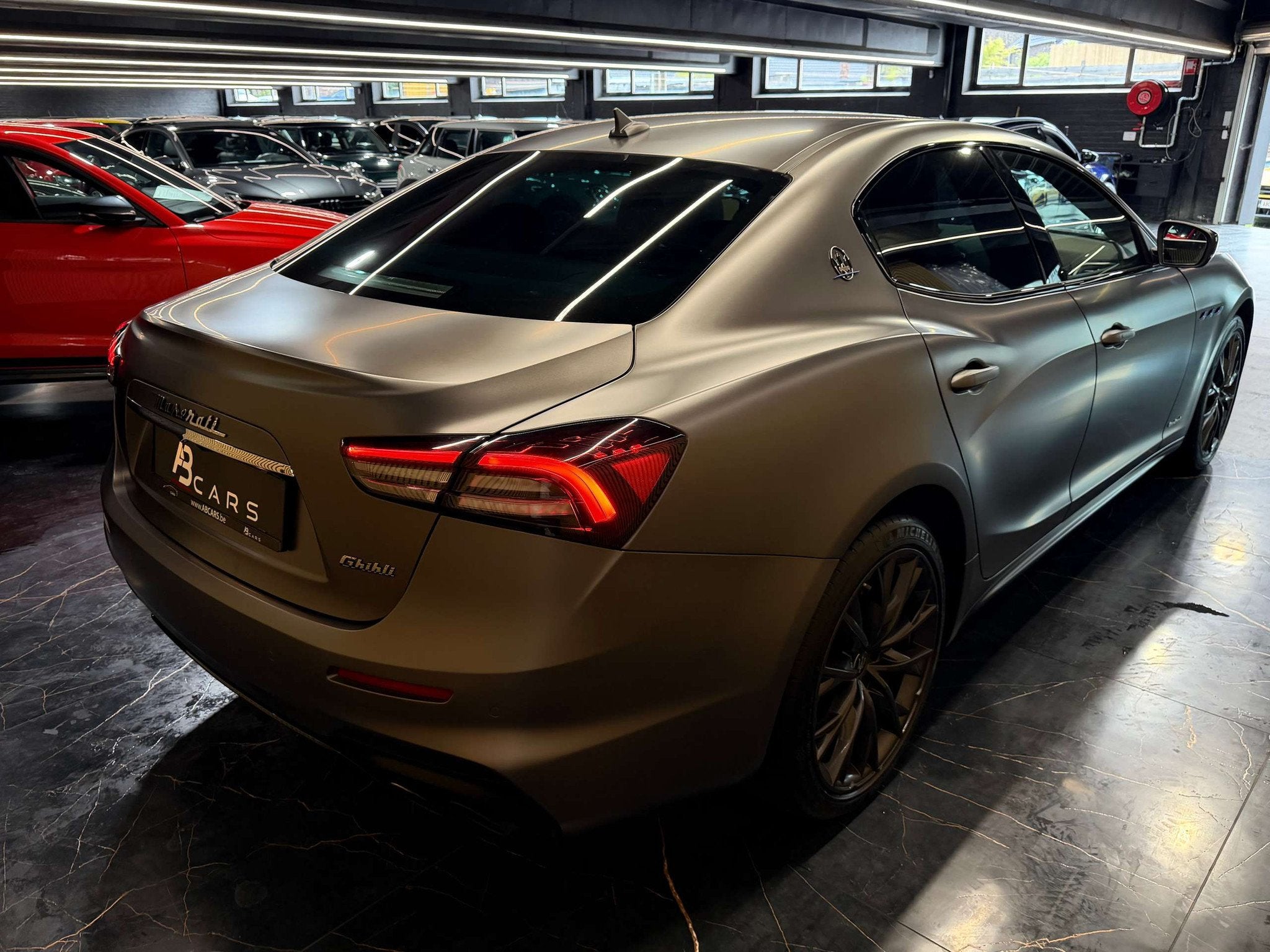 Maserati Ghibli 2.0E SPORT * GARANTIE 12 MOIS * 1 ER PROPRIE, Cuir, Argent ou Gris, Achat, Entreprise