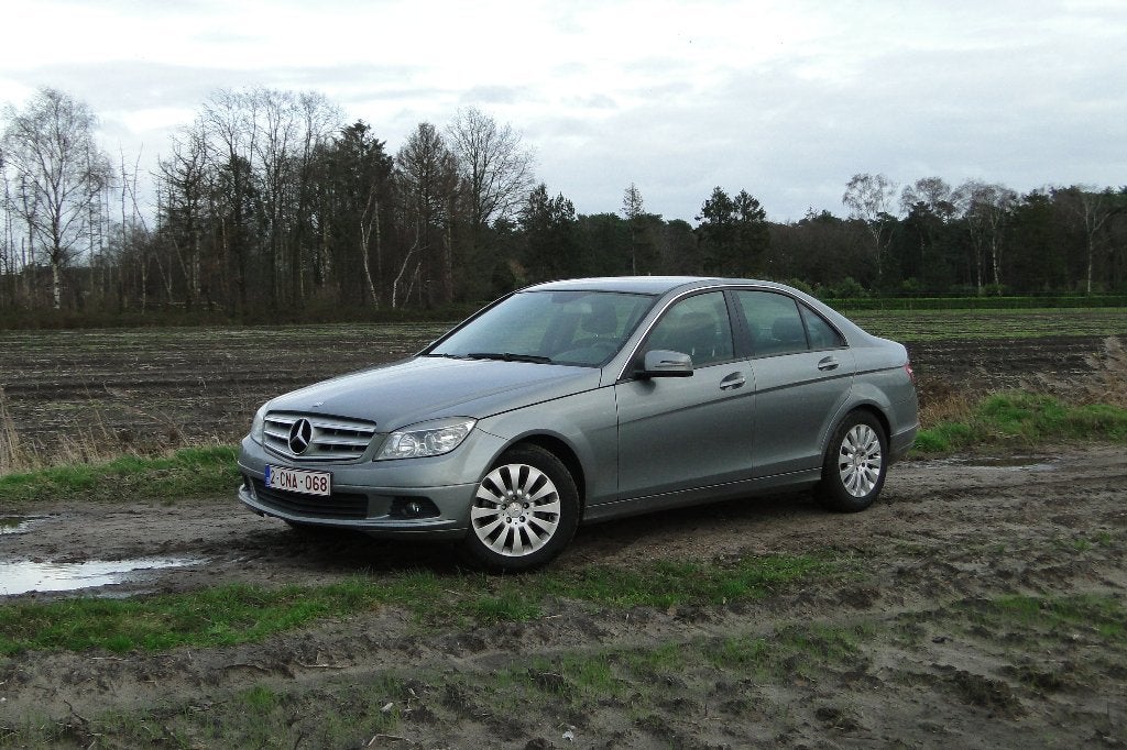 Mercedes w204 C-Klasse, Auto's, 100 kW, 4 deurs, Zwart, 4 cilinders
