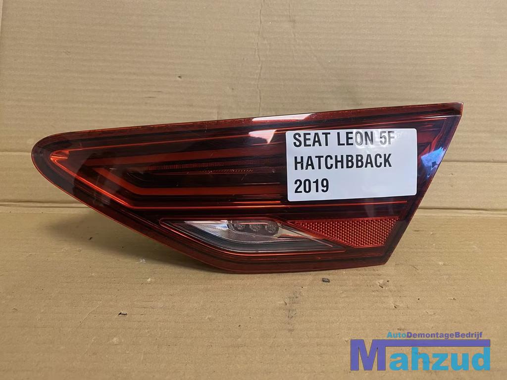 SEAT LEON 5F Hatchback rechts binnen achterlicht 2012-2021, Autovia A-2, Km 585 585
08760  Martorell, ES, SEAT S.A., Utilisé, Customercare@seat.es