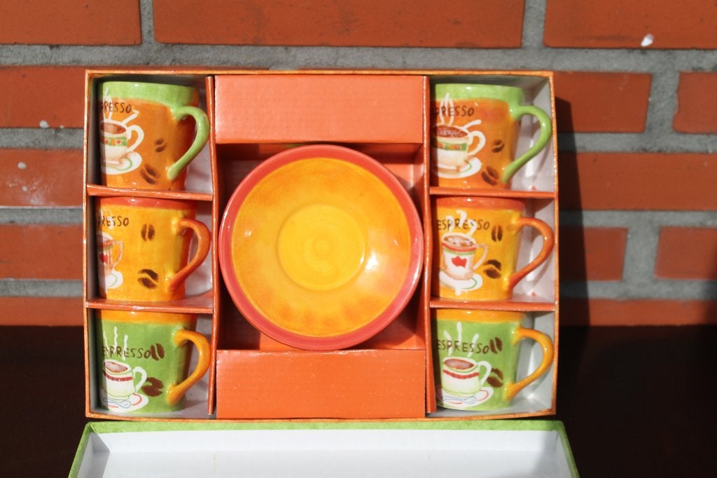 Doos met 6 espresso tasjes en met 6 ondertassen, Nieuw, Ophalen of Verzenden, Nieuw, Kop(pen) en/of Schotel(s)