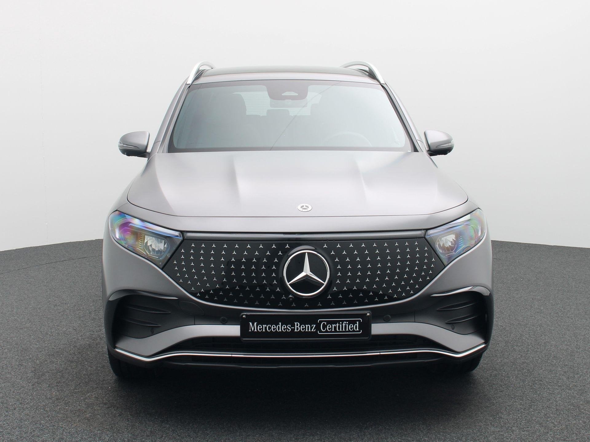 Mercedes-Benz EQB 250+ AMG Line + LEDER + BURMESTER + PANO D, Auto's, Dealer onderhouden, 2005 kg, Gebruikt, 71 kWh