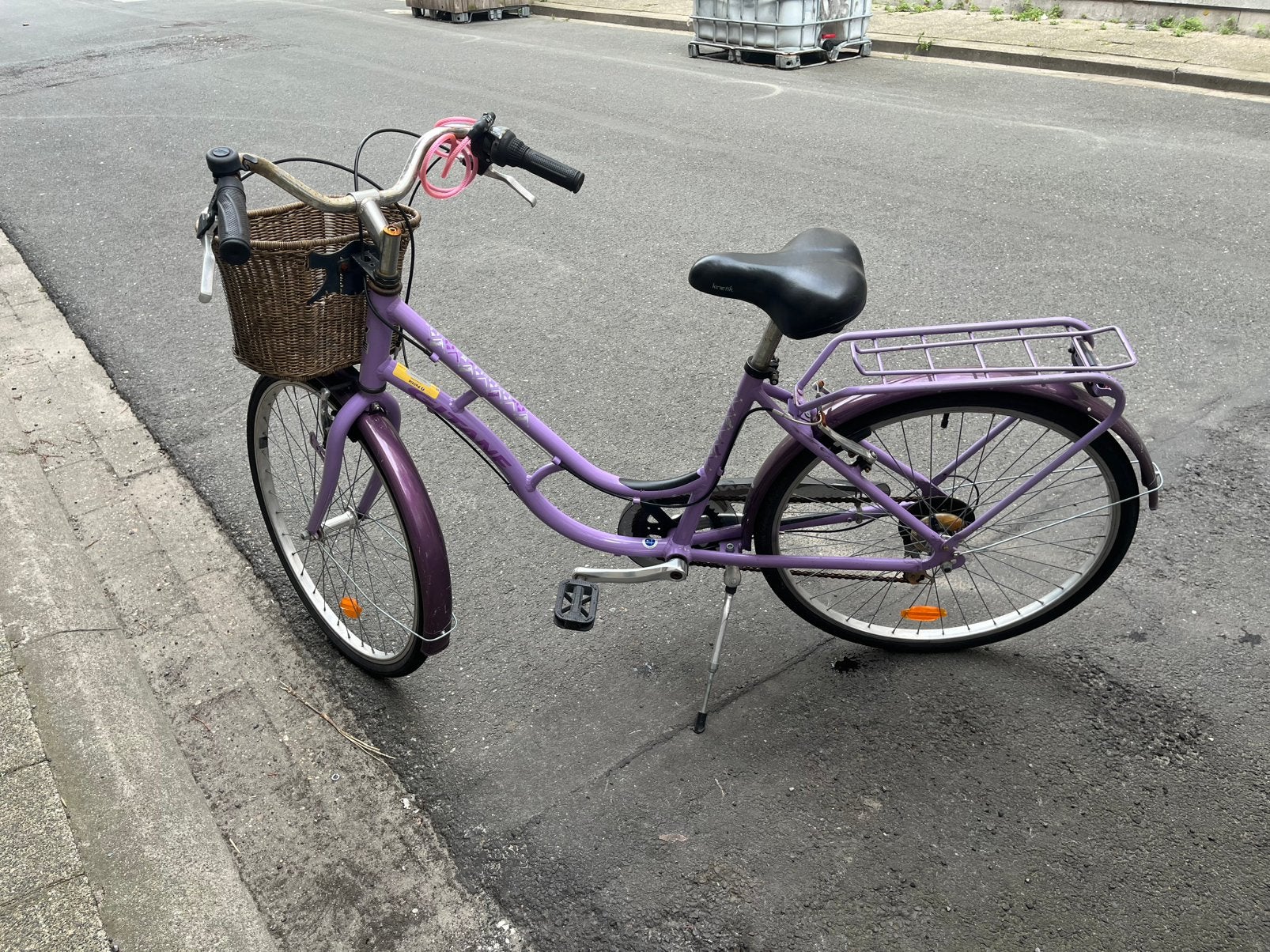 Paarse fiets, Ophalen, Zo goed als nieuw
