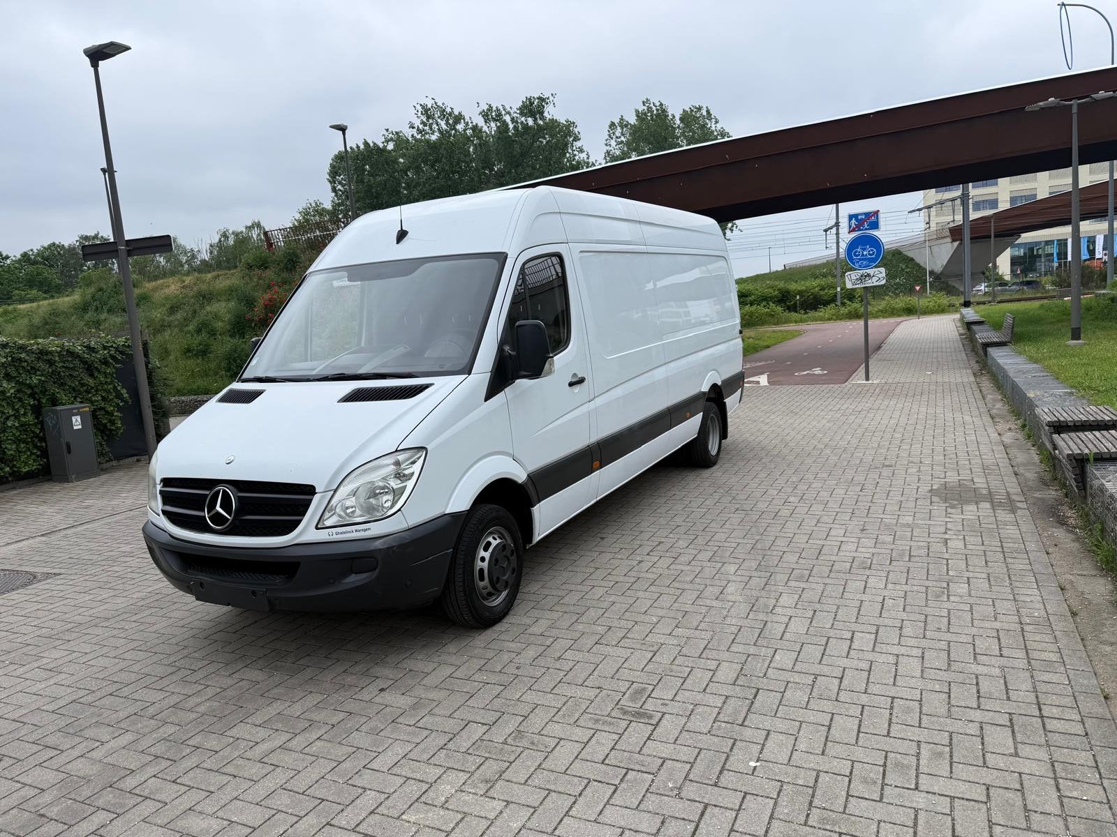 MERCEDES SPRINTER 513CDI L4H3 2009 204000KM DUBBEL ASS EURO5, Auto's, Voorwielaandrijving, Stof, 22 cc, Parkeersensor