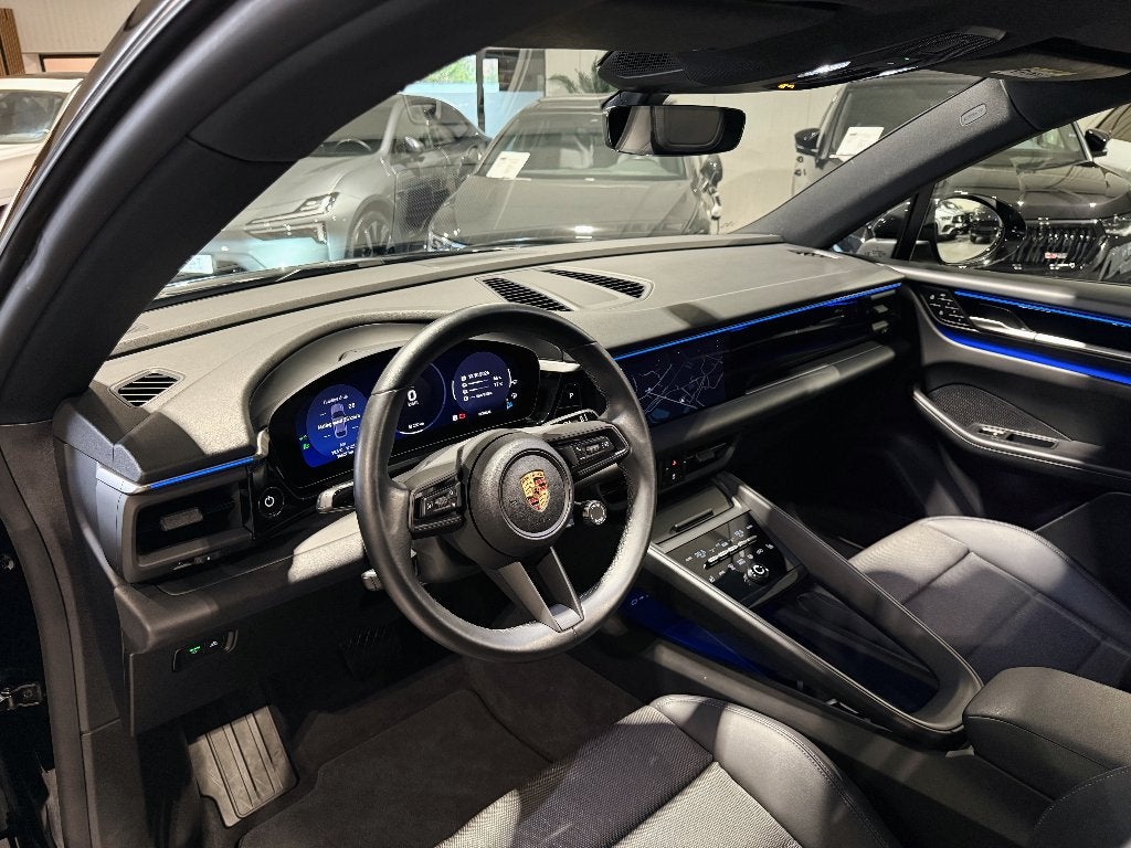 Porsche Macan 4 Electric Performance - Garantie, Auto's, Dealer onderhouden, Zwart, Leder en Stof, Zwart