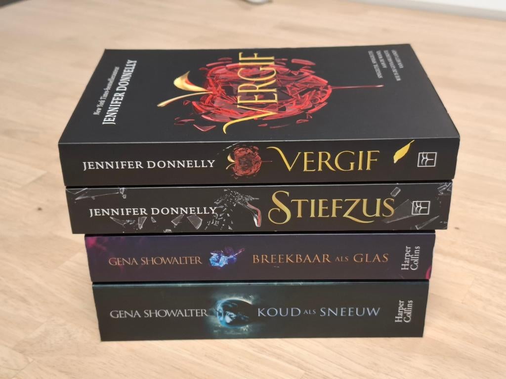 Boekenbundel -Fantasy – 4 sprookjes herverteld, Ophalen of Verzenden, Nieuw, Jennifer Donnelly