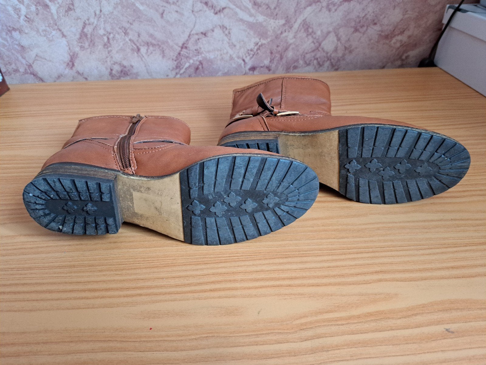 6 paires de chaussure 39, Beige, Chaussures à haut talons, Enlèvement, Porté
