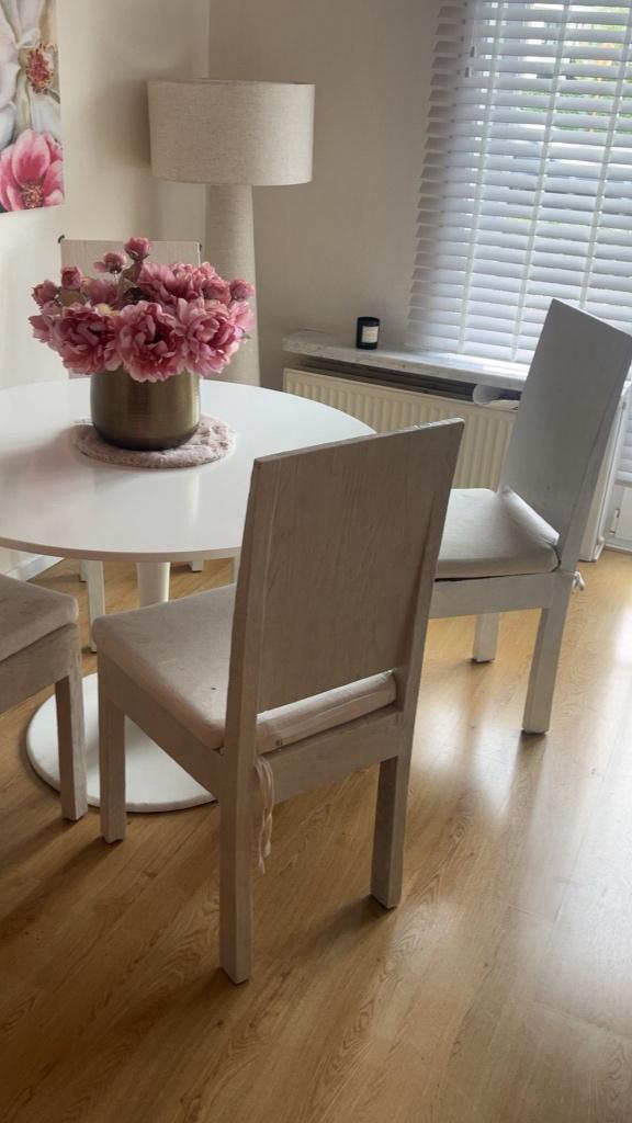 Ronde eettafel + 4 houten stoelen, Quatre personnes, Rond, Enlèvement, Utilisé