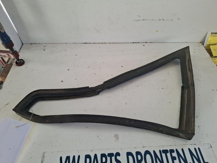 Vitre triangulaire avant droite d'un Alfa Romeo Giulia, -, 3 mois de garantie, Utilisé, Alfa Romeo