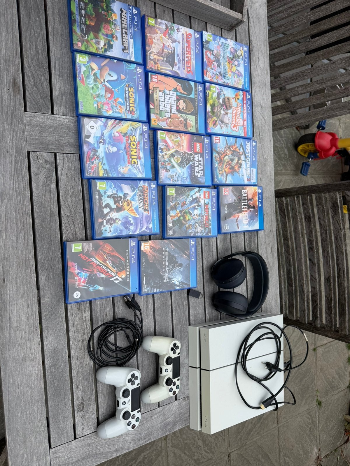 ps4 ,controllers ,speeltjes ,hoofdtelefoon, Ophalen, Gebruikt