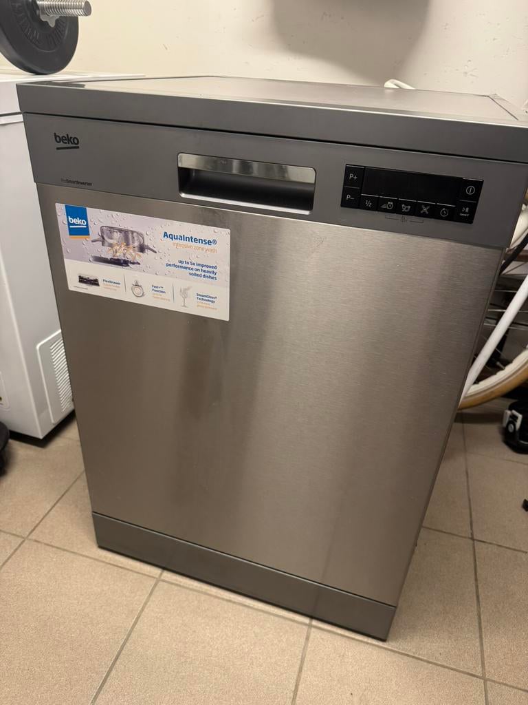 Beko vaastwas maar 6x gebruikt, Ophalen, Zo goed als nieuw, Inbouw