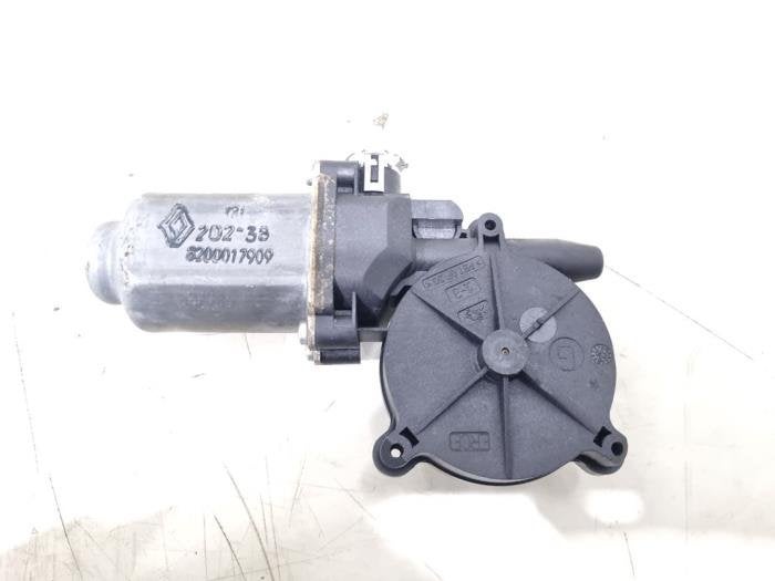 Moteur de vitre portière d'un Renault Grand Espace, Renault, -, 3 mois de garantie, Utilisé