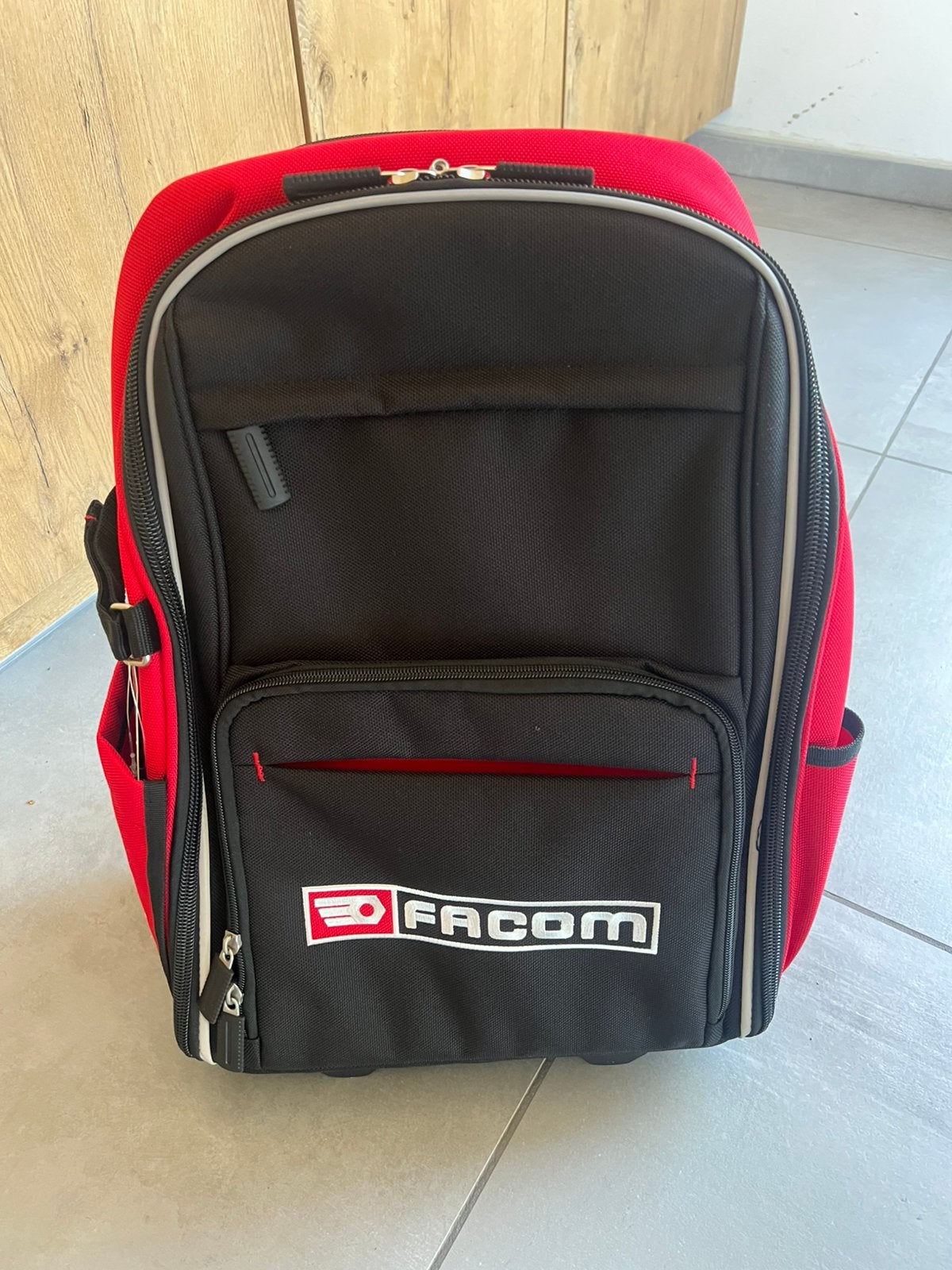 Facus ragzak op wieltjes, Bijoux, Sacs & Beauté, Sacs | Sacs à dos, Enlèvement, Neuf