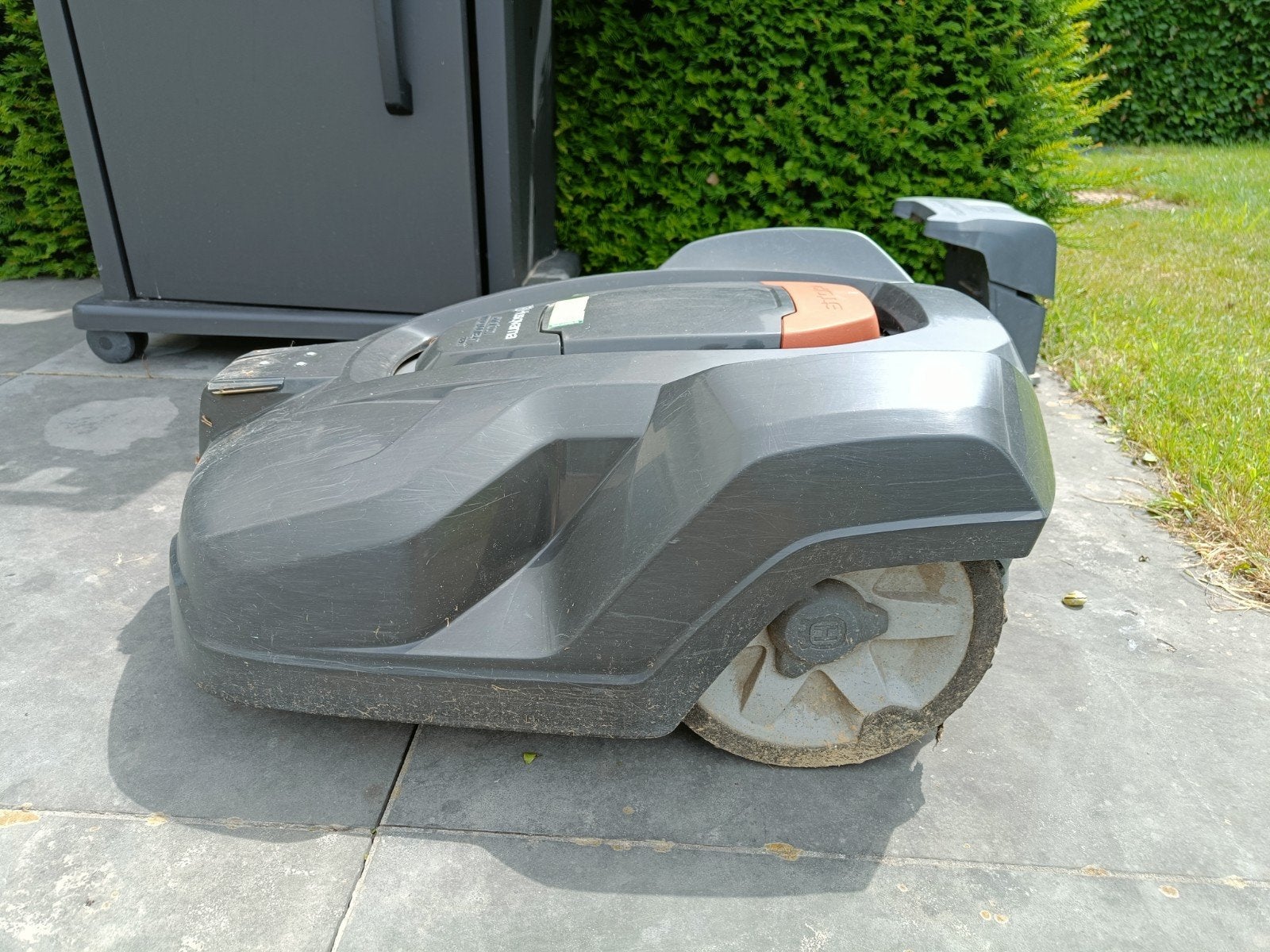 husqvarna robotmaaier 320 perfect onderhouden, Jardin & Terrasse, Tondeuses robotisées, Enlèvement