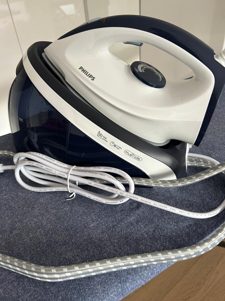 Philips- 2400 W - 1,1 l - Keramische zoolplaat -, Elektronische apparatuur, Strijkijzers en Strijkplanken, Ophalen, Zo goed als nieuw