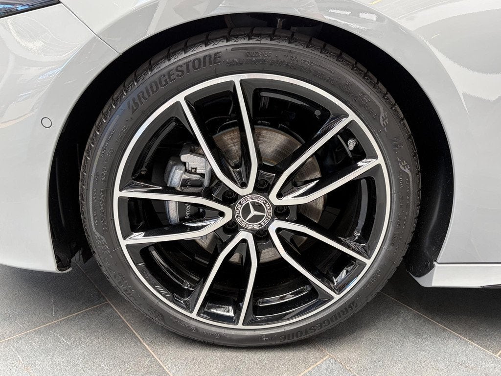 Mercedes-Benz A-Klasse A 180 Star Edition (automatique), Achat, 1440 kg, Entreprise, 5 portes