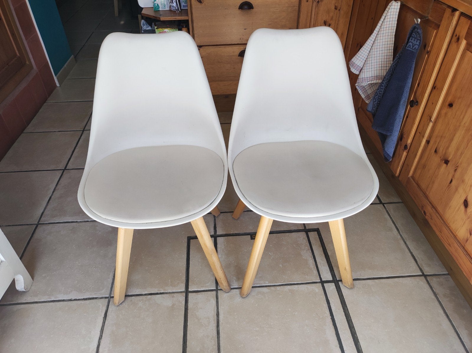 Chaises, 2 tabourets, Enlèvement, Utilisé