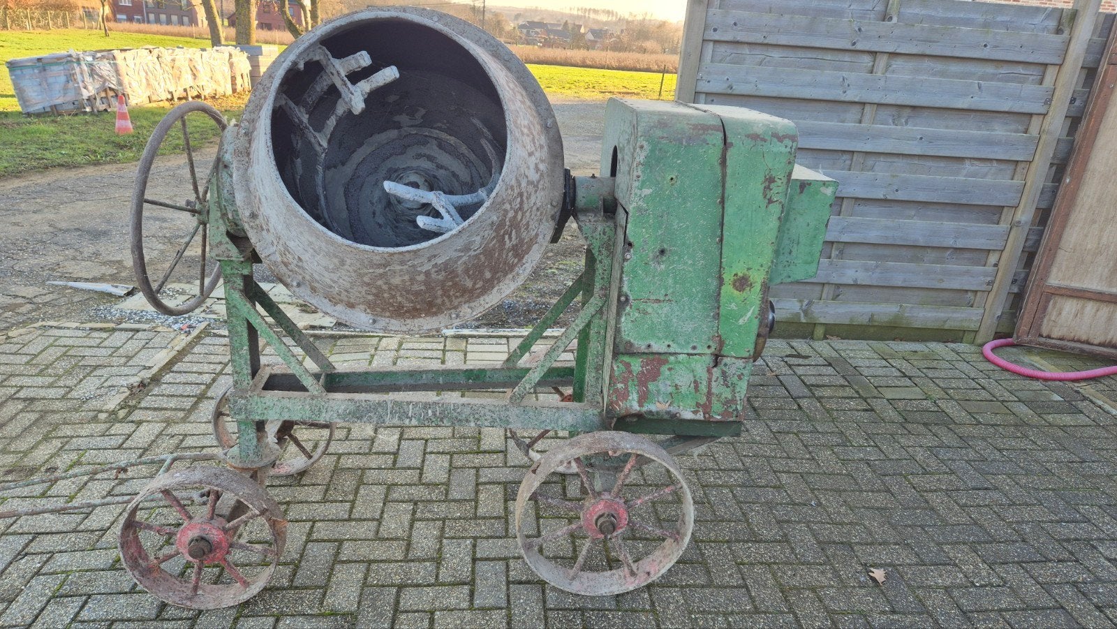 bernard benzine betonmolen, Doe-het-zelf en Bouw, Betonmolens, Ophalen