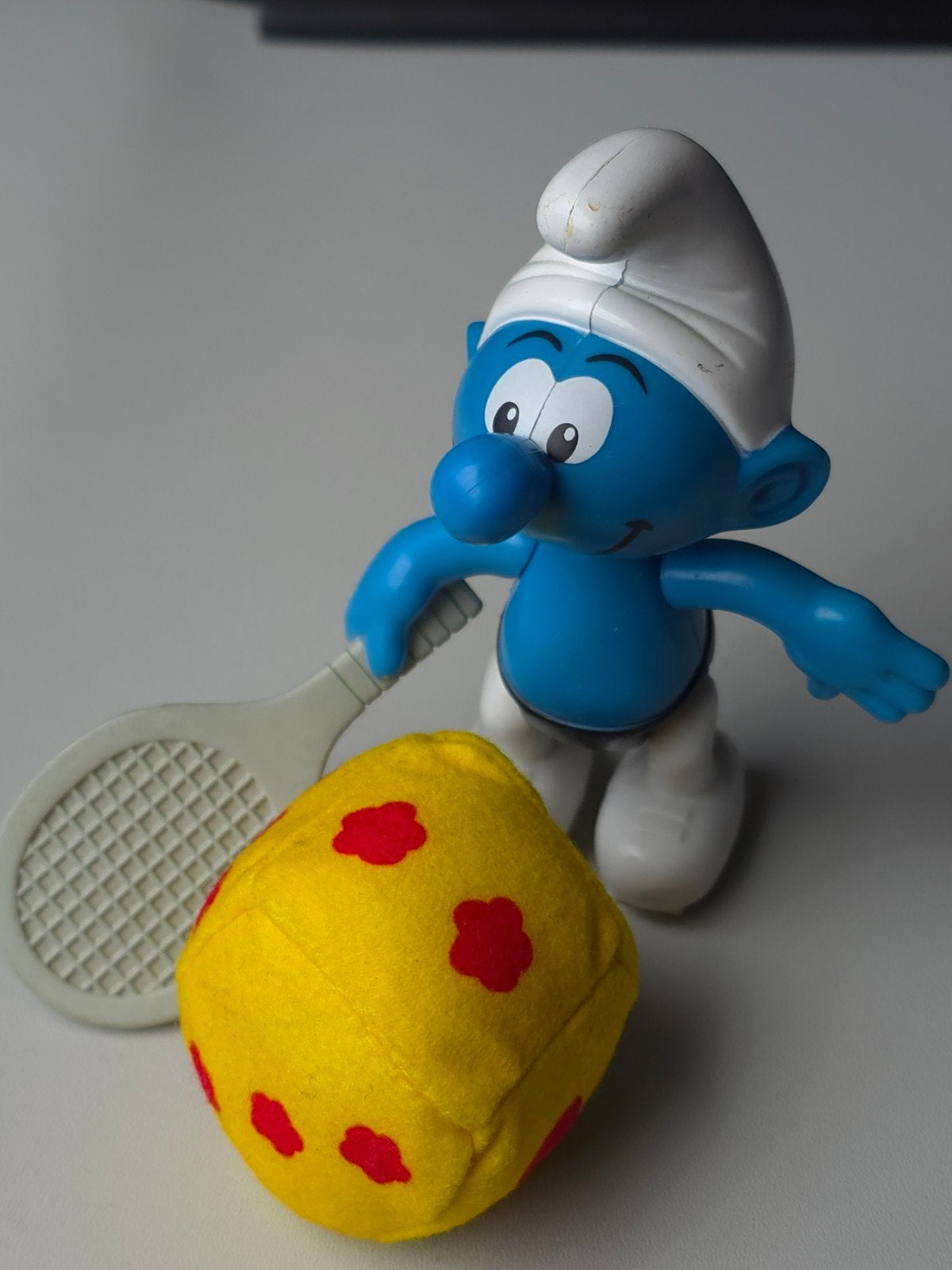 Figurine Schtroumpf avec raquette balle, Collections, Schtroumpfs, Envoi, Utilisé, Autres Schtroumpfs, Poupée, Figurine ou Peluche