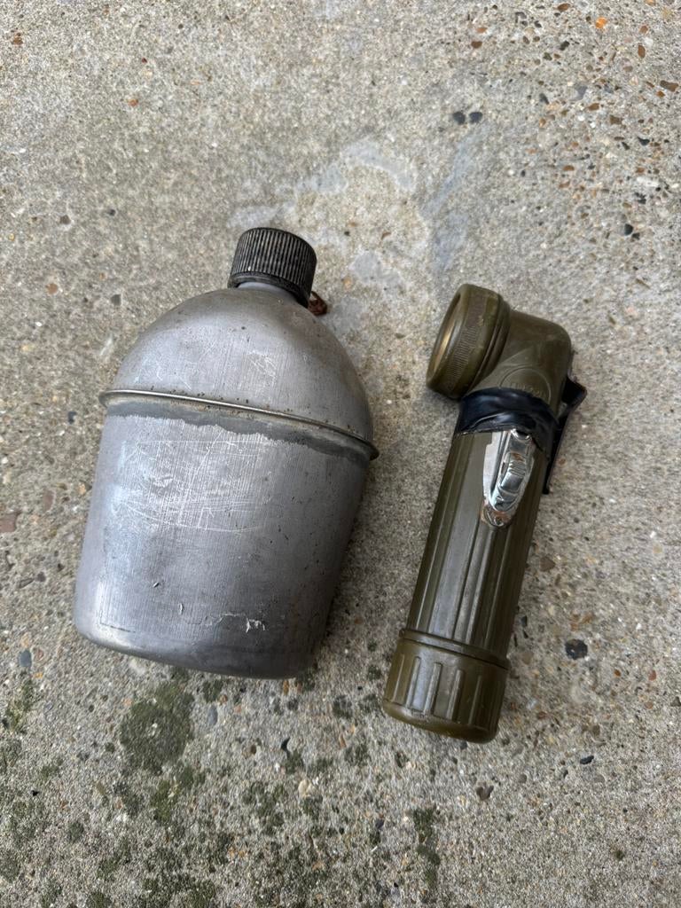 WW2 US gourde + lampe, Enlèvement ou Envoi