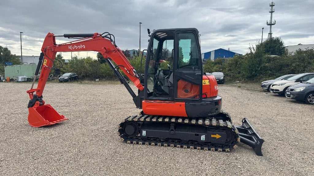 Pelleteuse Kubota  Type : KX155-5, Articles professionnels, Machines & Construction | Grues & Excavatrices, Chargeuse-pelleteuse