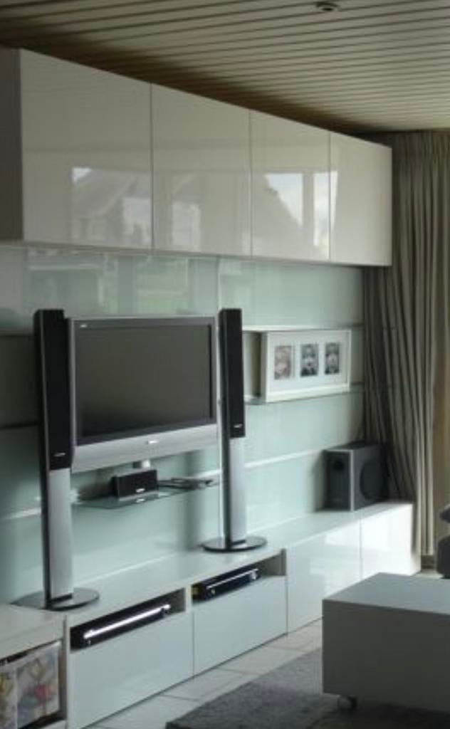 Glazen tv wand met schabben, Ophalen, Zo goed als nieuw