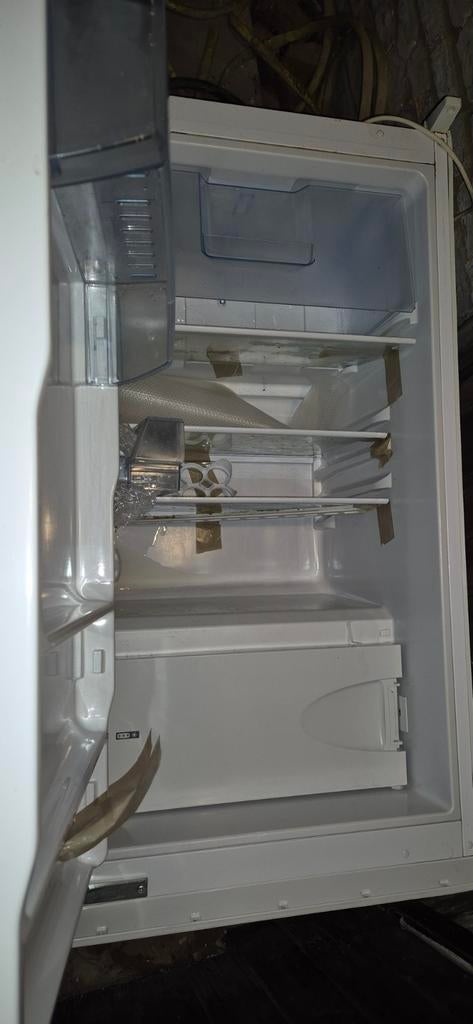 Frigo encastrable  BEKO, Electroménager, Réfrigérateurs & Frigos