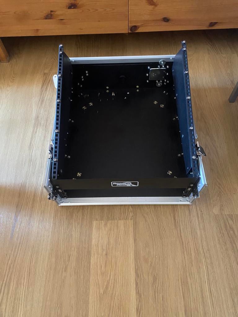 Flightcase Road Ready 12u slant mixer  rack, Musique & Instruments, Enlèvement, Comme neuf, Flight case