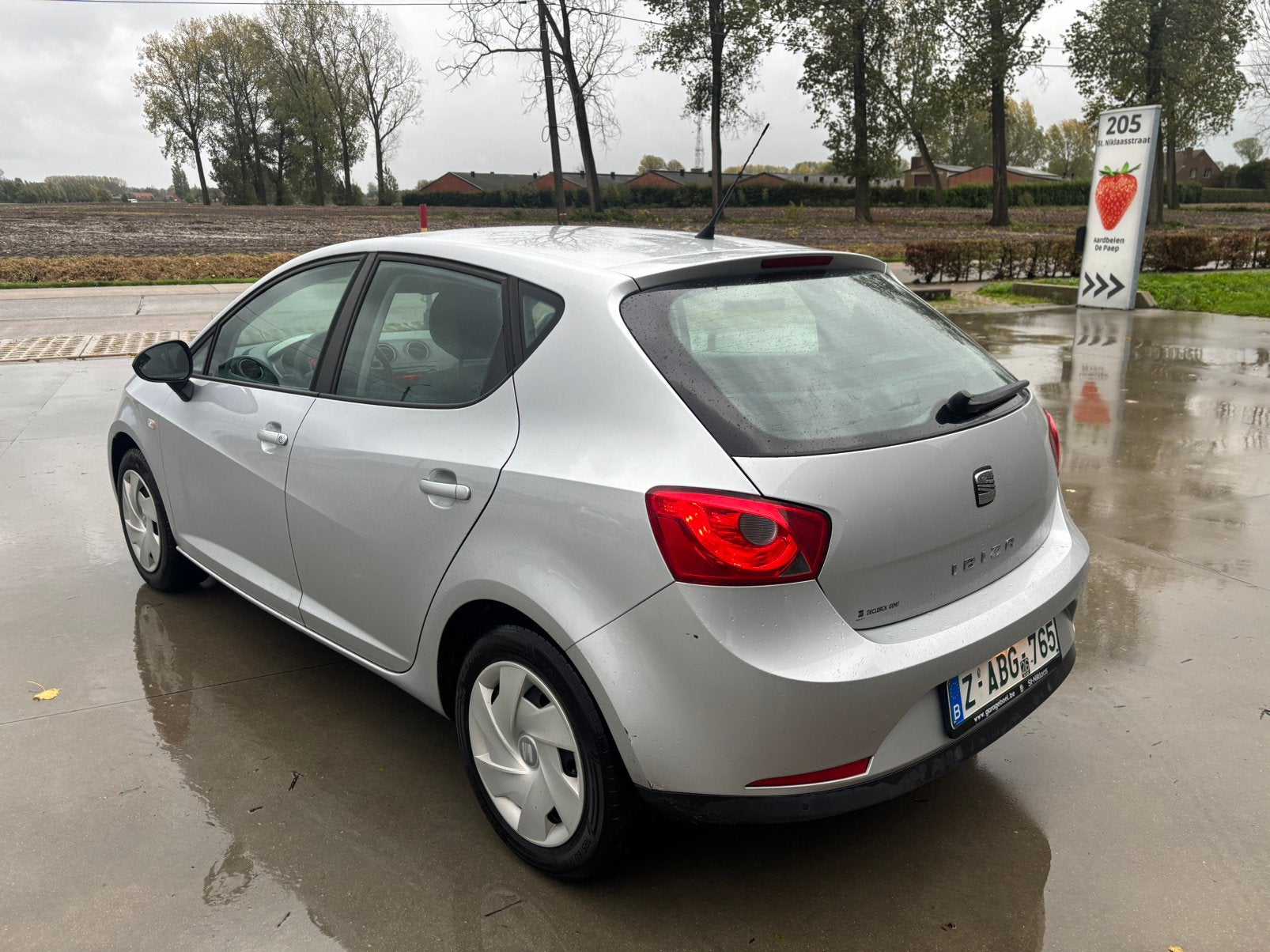 SEAT IBIZA 1.2i ESSENCE/AIRCO/CROISIÈRE/PDC/51 KW/82.000 KM, Autos, Achat, Entreprise, Boîte manuelle, Entretenue par le concessionnaire