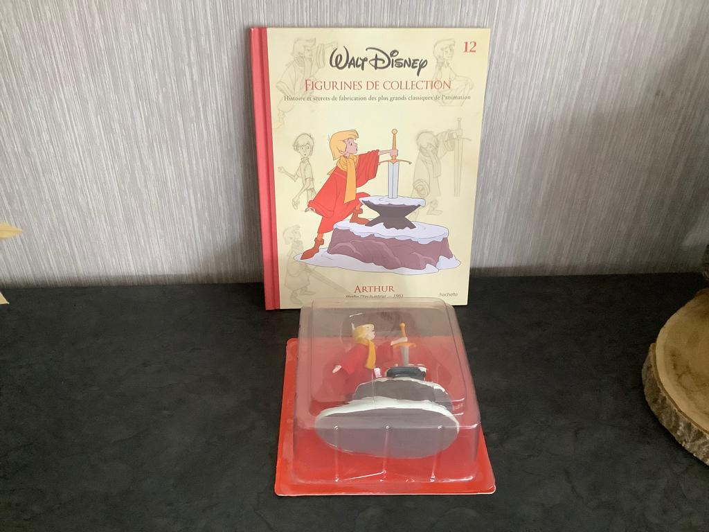 Walt Disney Merlijn de tovenaar Figurenes de Collection, Ophalen of Verzenden, Overige figuren, Nieuw, Beeldje of Figuurtje