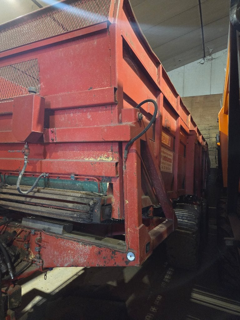Camion de transfert Dewulf, Articles professionnels, Enlèvement, Utilisé, Autres marques, Jusqu'à 2500