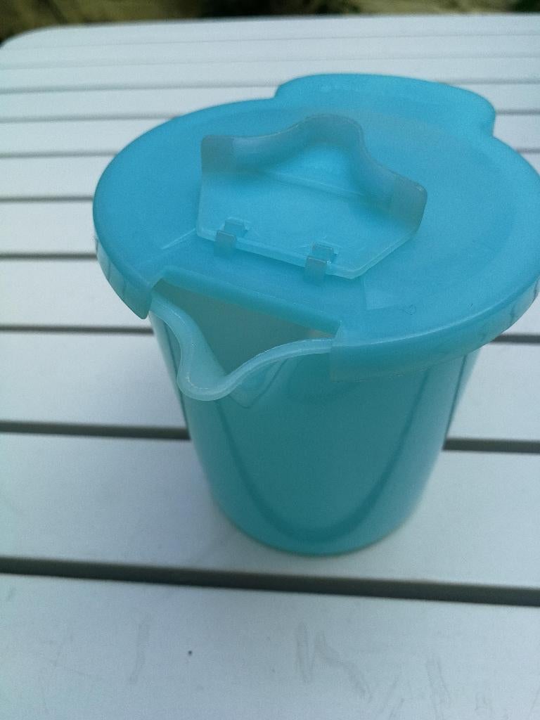 Tupperware melkkan in blauw met deksel, Huis en Inrichting, Ophalen of Verzenden, Gebruikt, Overige materialen, Overige typen