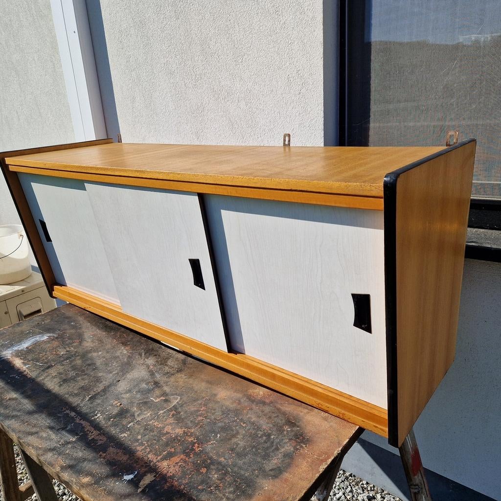 Vintage wandkast hangkast met schuifdeuren en legplank, Ophalen of Verzenden