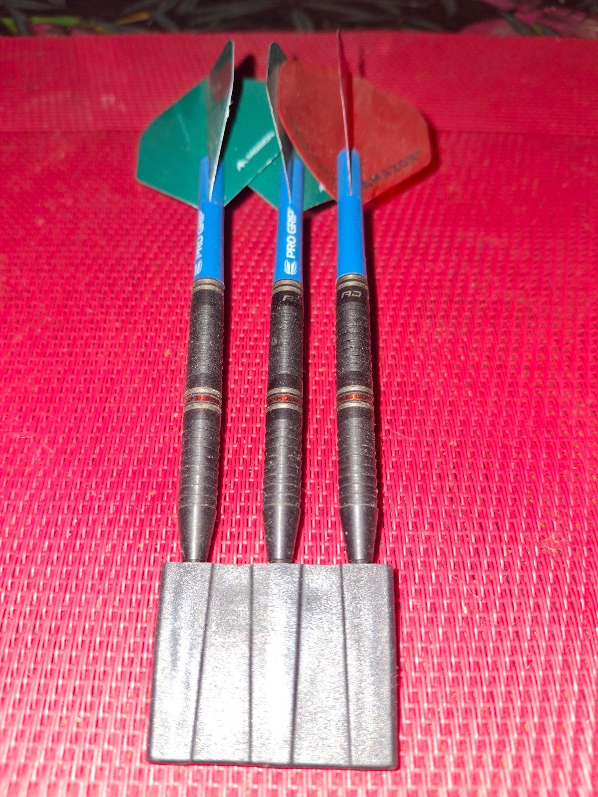 Flèches à fléchettes 22gr neuves, Enlèvement, Fléchettes