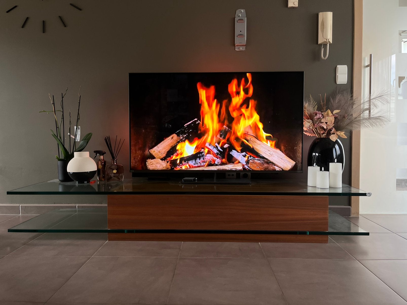 Tv-kast ebbenhout, Huis en Inrichting, Kasten |Televisiemeubels, Zo goed als nieuw, Overige houtsoorten, Glas, Ophalen