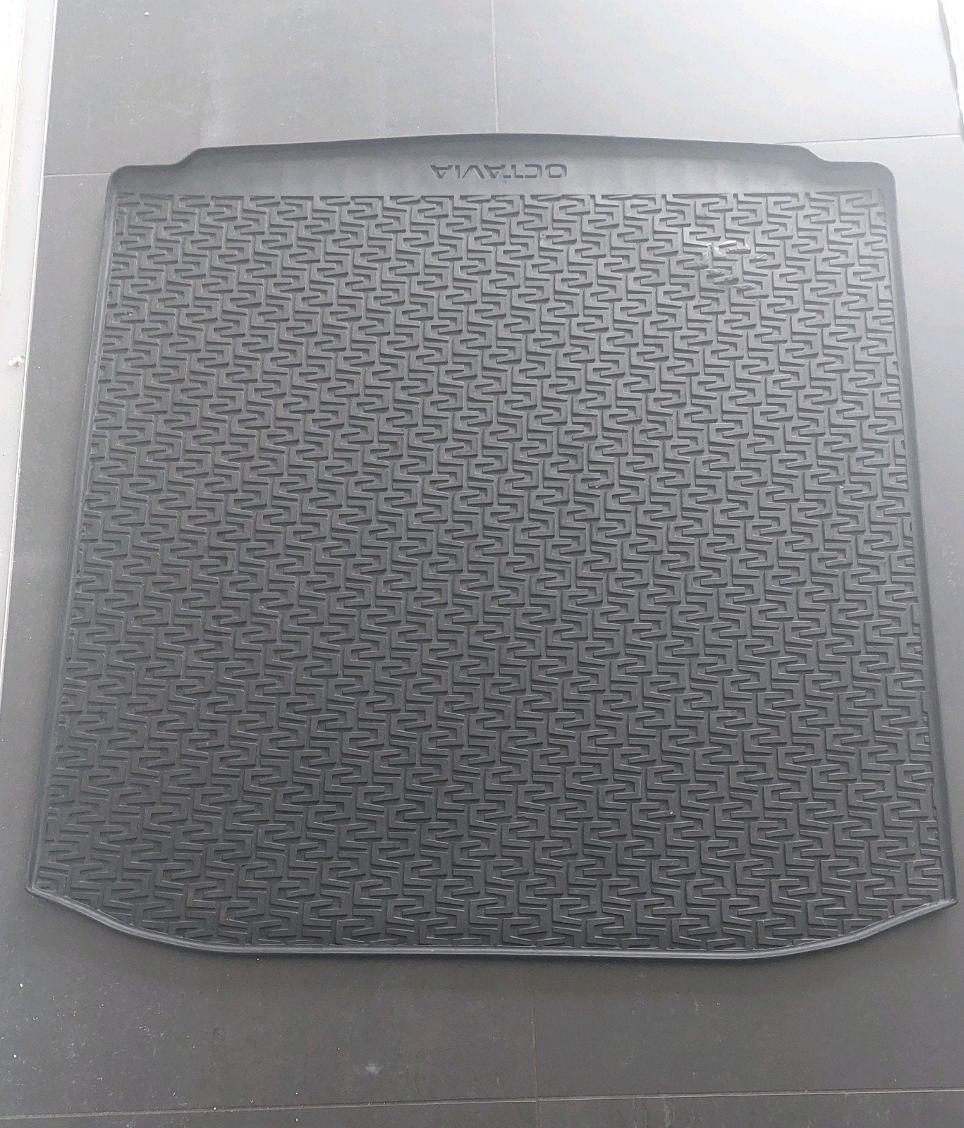 Tapis de coffre caoutchouc Skoda Octavia Berline 2013-2017, Enlèvement, Utilisé