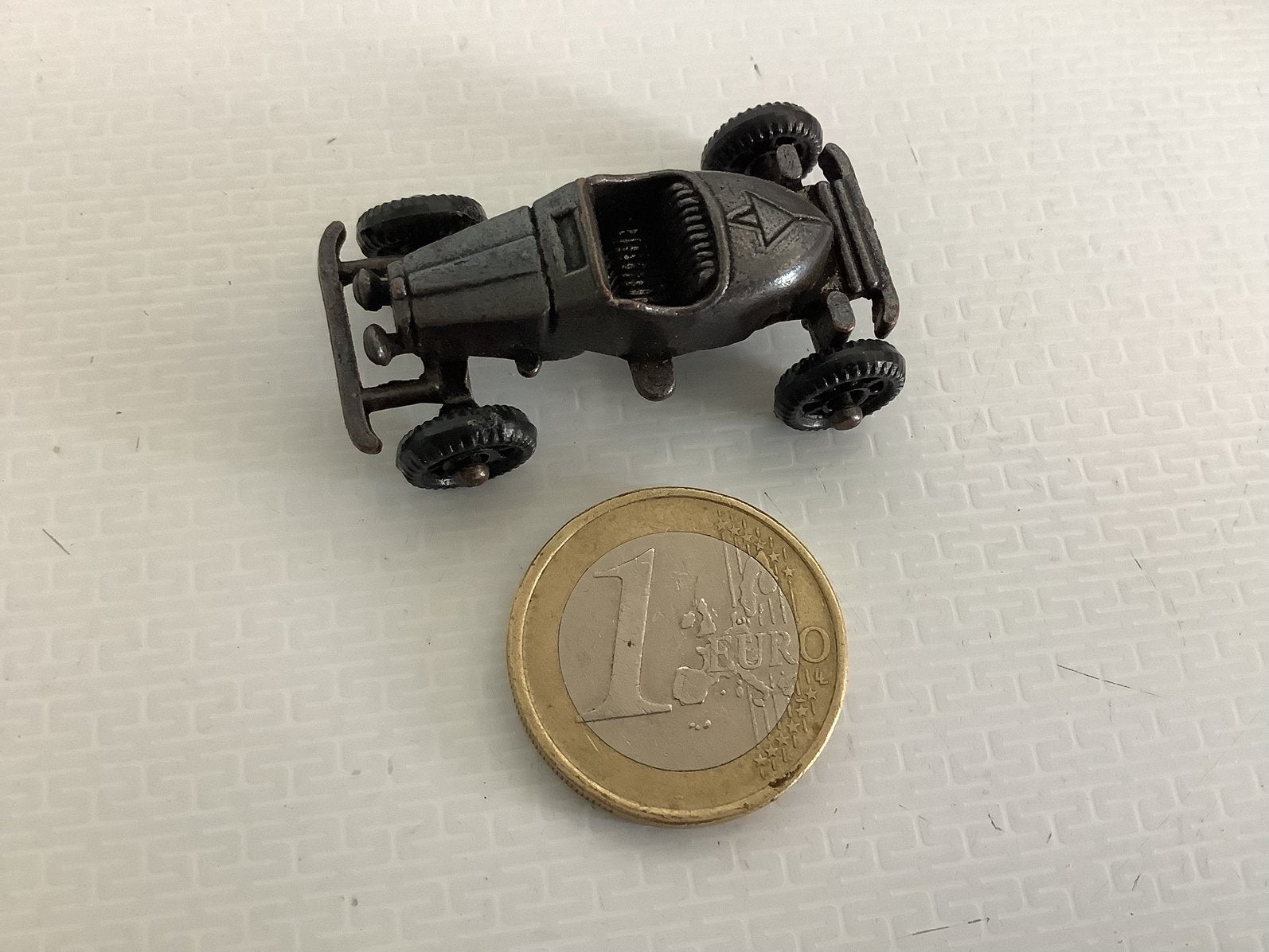MERCEDES 1928 in metaal ~ 1€ ~, Verzamelen, Overige Verzamelen, Zo goed als nieuw, Ophalen