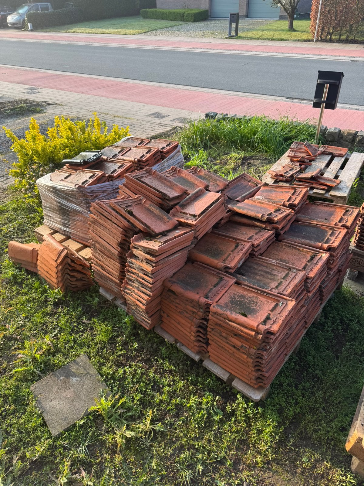 Dakpannen te koop, Doe-het-zelf en Bouw, Ophalen, Dakpannen