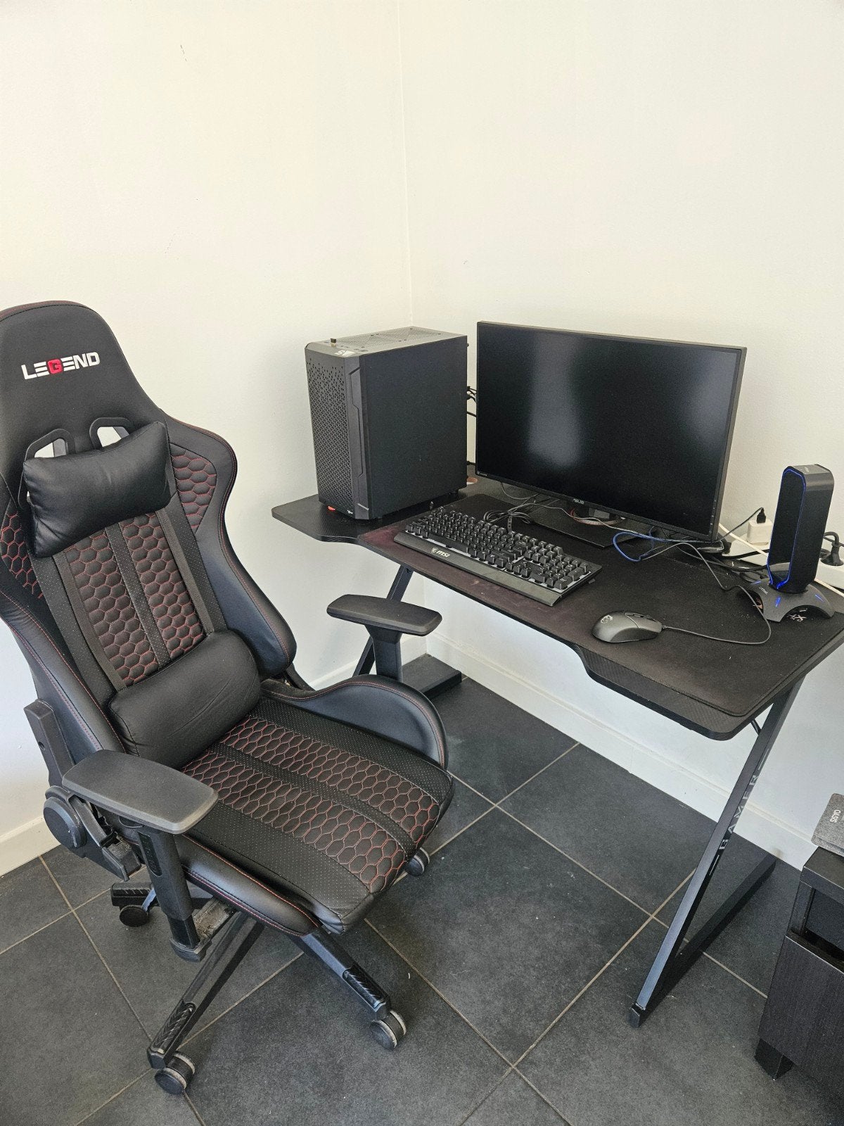 Desktop Gaming PC – Compleet met 27" Scherm, Muis & Toetsenb, Ophalen, Zo goed als nieuw, PC