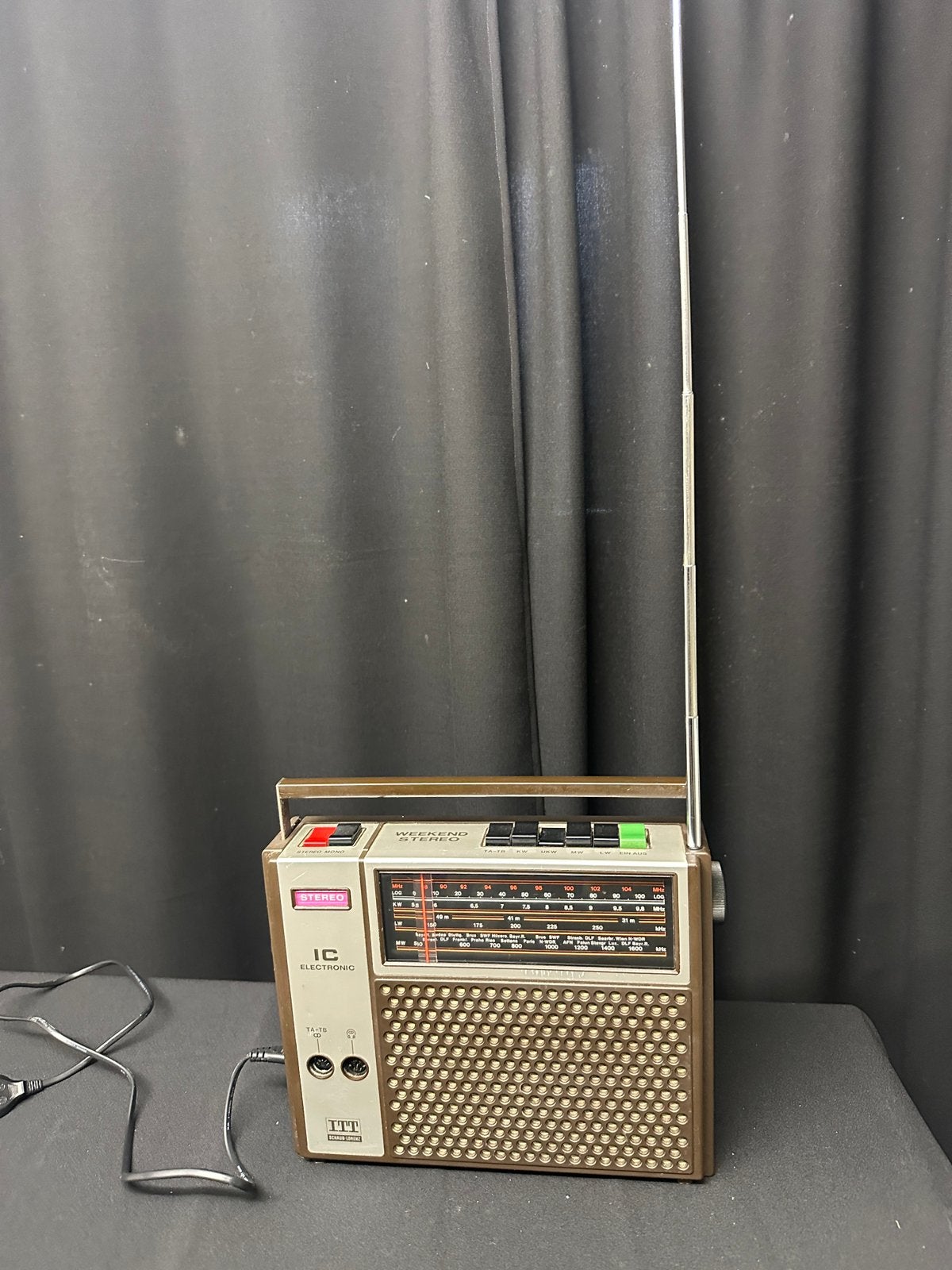 Ancienne radio ITT, Enlèvement ou Envoi, Comme neuf, Radio