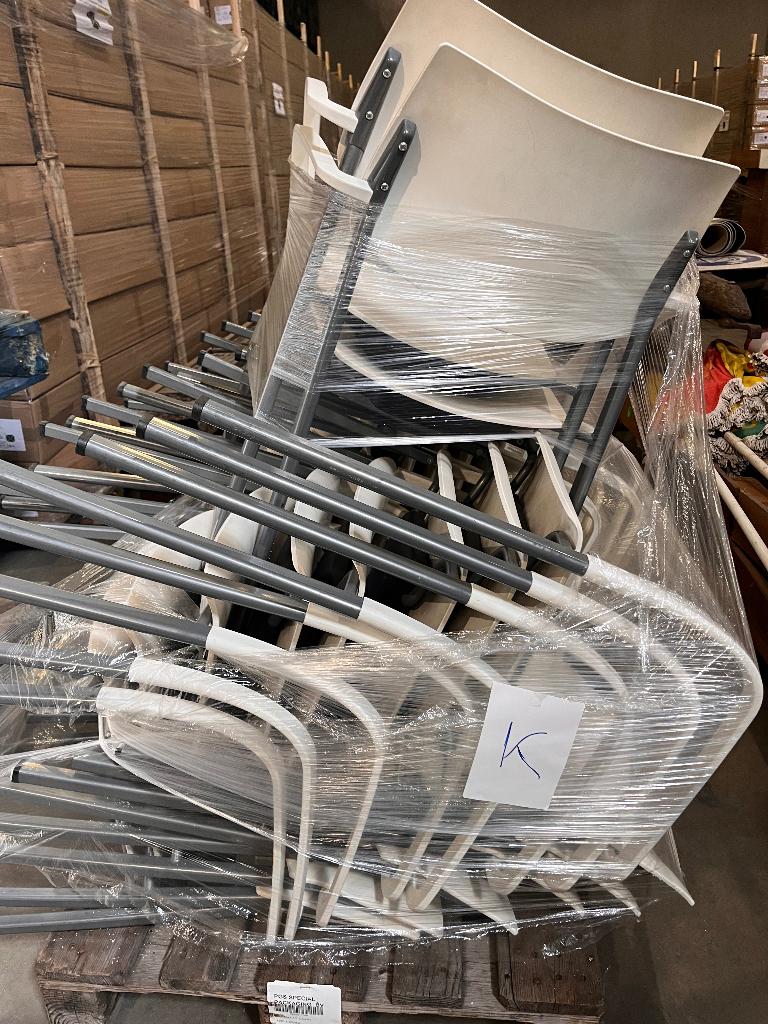 Vergaderstoelen, Enlèvement, Utilisé