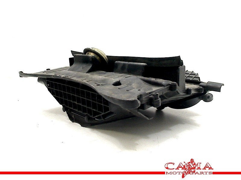 BOITIER FILTRE À AIR Honda, Dhr. S. di Majo, Utilisé, Info@cama-motorparts.nl, P.J. Troelstraweg 8 8
3144 CX  MAASSLUIS, NL