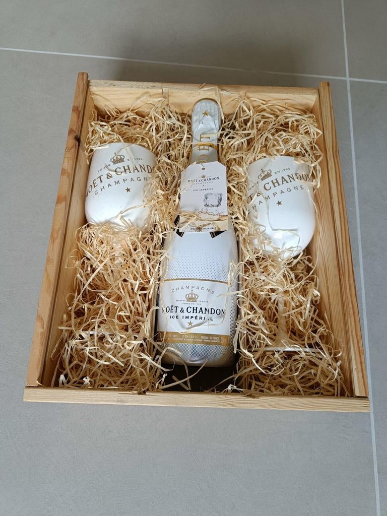 Moët & Chandon geschenkset, Verzamelen, Ophalen of Verzenden, Champagne