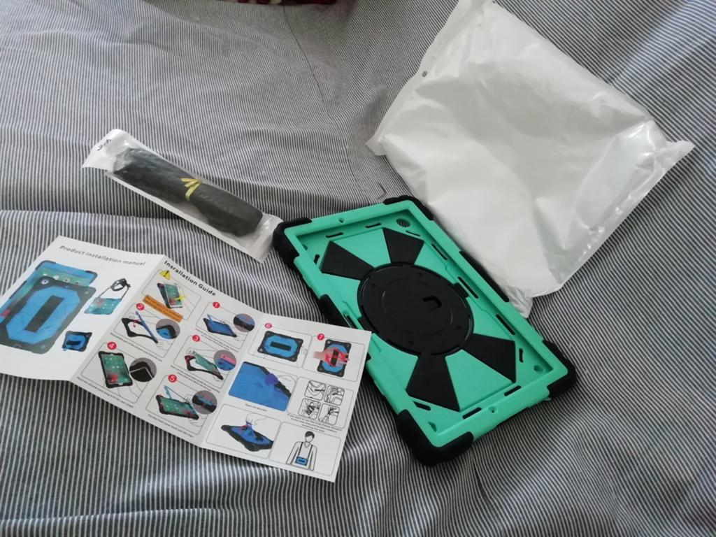 Hoes voor tablet 2x, Ophalen